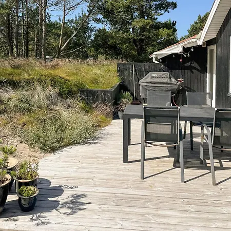 3 Bedroom Cozy In Dom wakacyjny