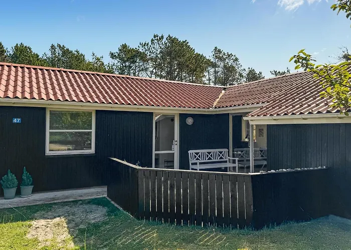 3 Bedroom Cozy In Holiday home